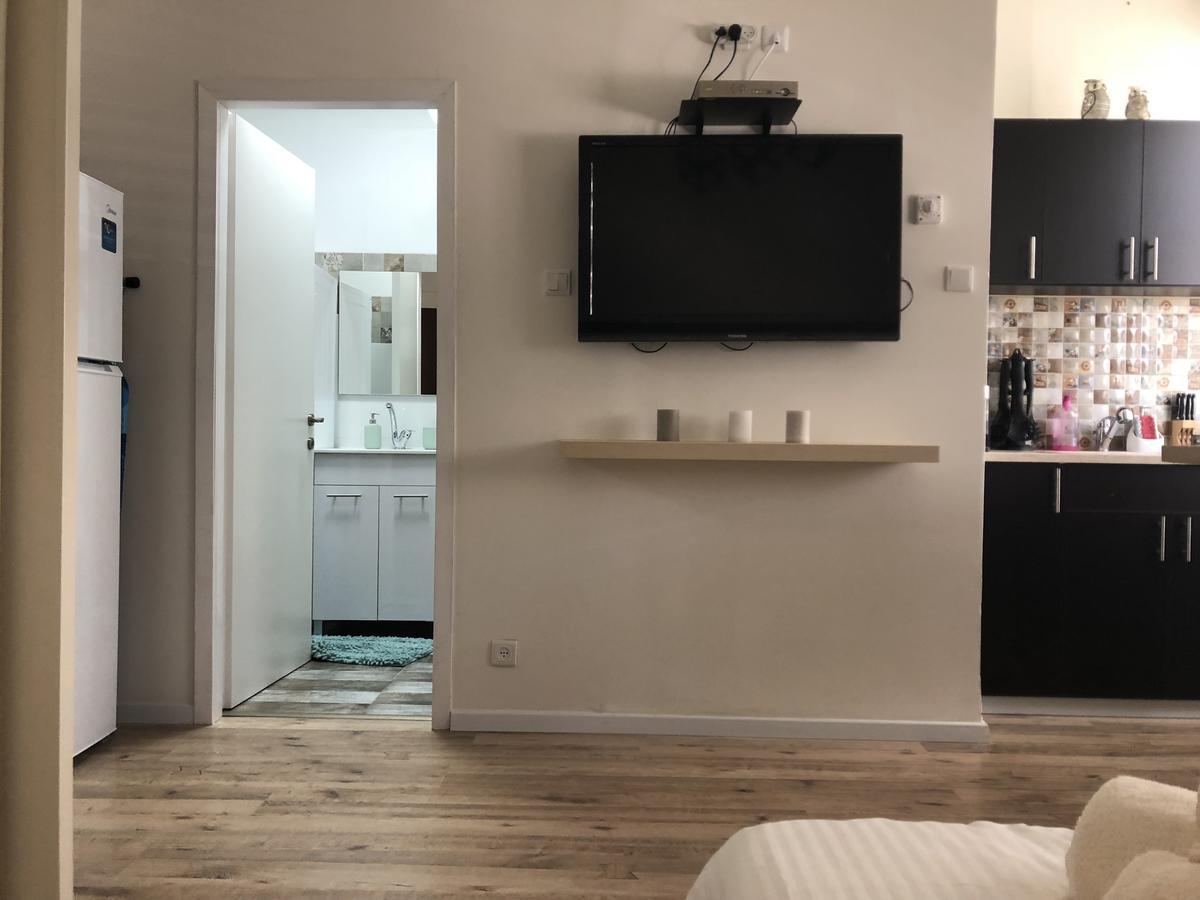 Studio Apartment In Bat-Yam Bat Yam Eksteriør bilde