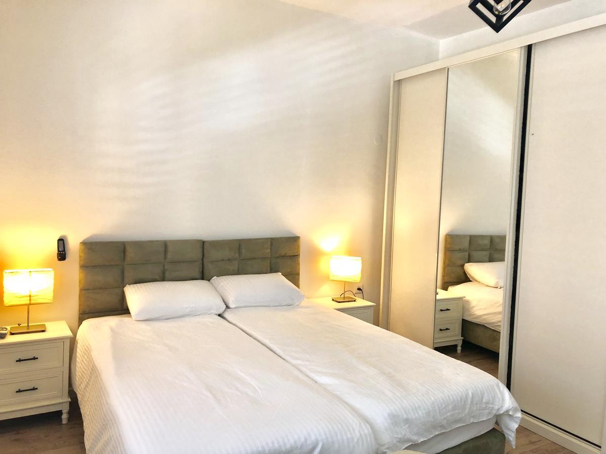 Studio Apartment In Bat-Yam Bat Yam Eksteriør bilde