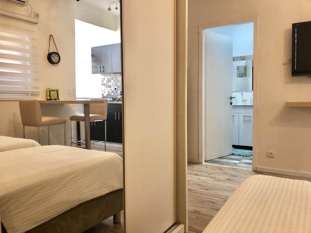 Studio Apartment In Bat-Yam Bat Yam Eksteriør bilde