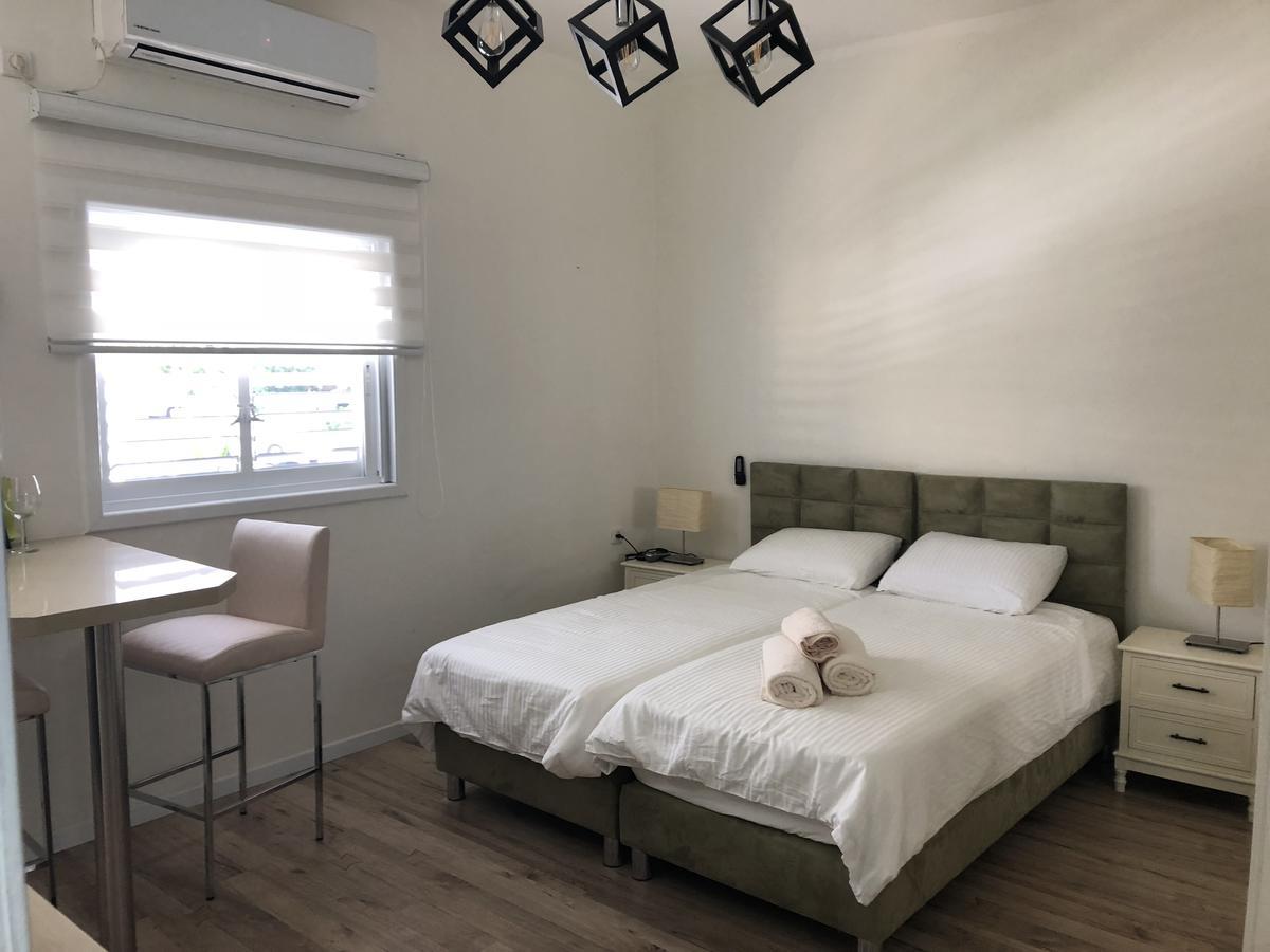 Studio Apartment In Bat-Yam Bat Yam Eksteriør bilde